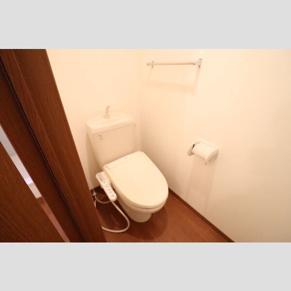 トイレ (106　温水洗浄暖房便座)