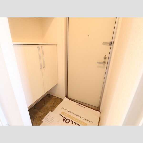 玄関 (303玄関)