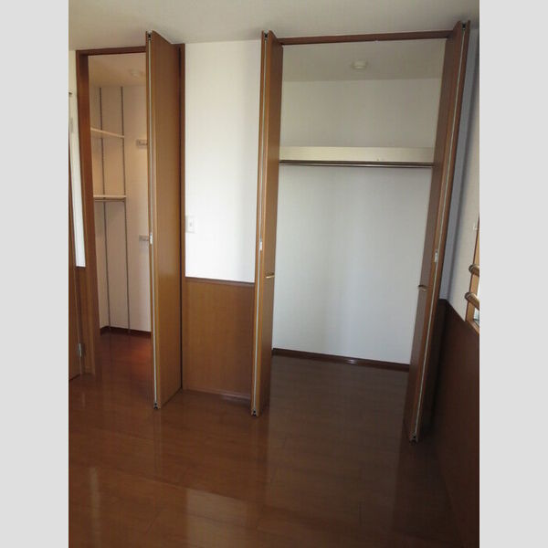 収納 (301 クローゼット)