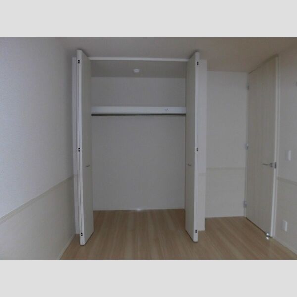 収納 (203　クローゼット)