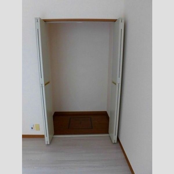 収納 (クローゼット　103)