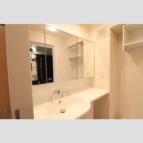 洗面所 (201　洗髪洗面化粧台)