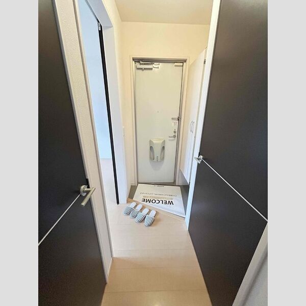 玄関 (101 玄関)
