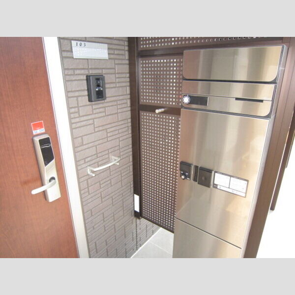 その他設備 (宅配ボックス)