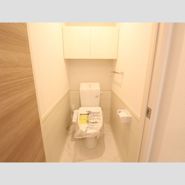 トイレ (101　温水洗浄暖房便座)