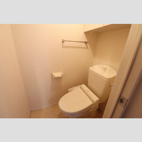 トイレ (温水洗浄暖房便座)