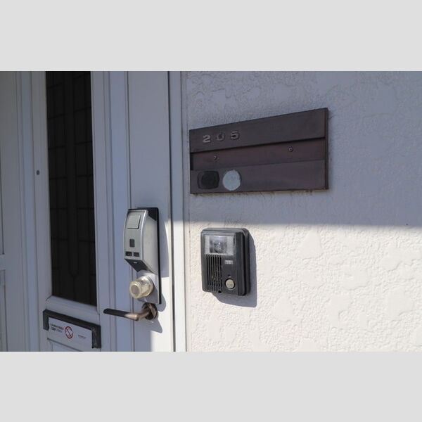 玄関 (205　玄関)