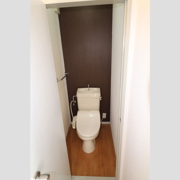 トイレ (205　温水洗浄暖房便座)