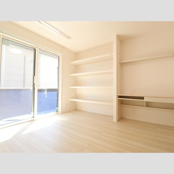 居室・リビング (103洋室)