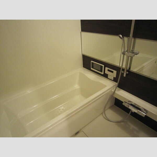 バス (107　一坪風呂)