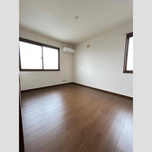 その他 (201 洋室)