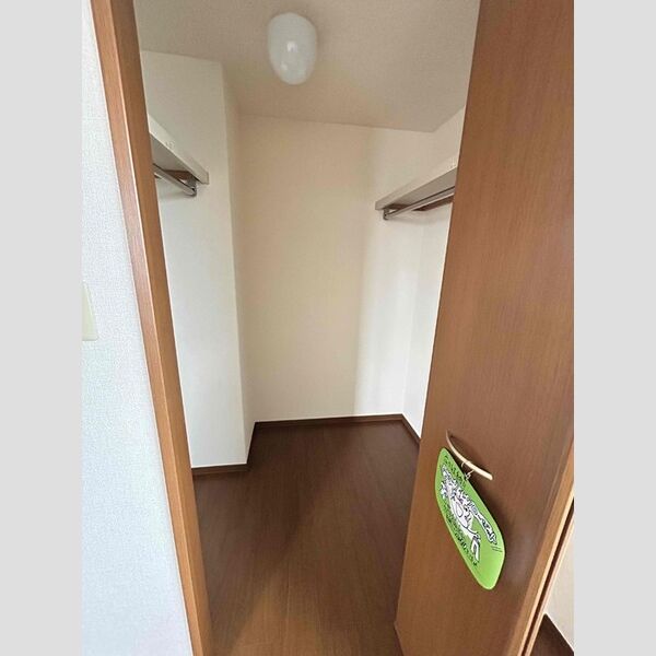 収納 (201 ウォークインクローゼット)