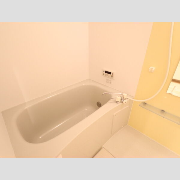 バス (206　浴室)