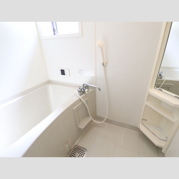 バス (A105　浴室)