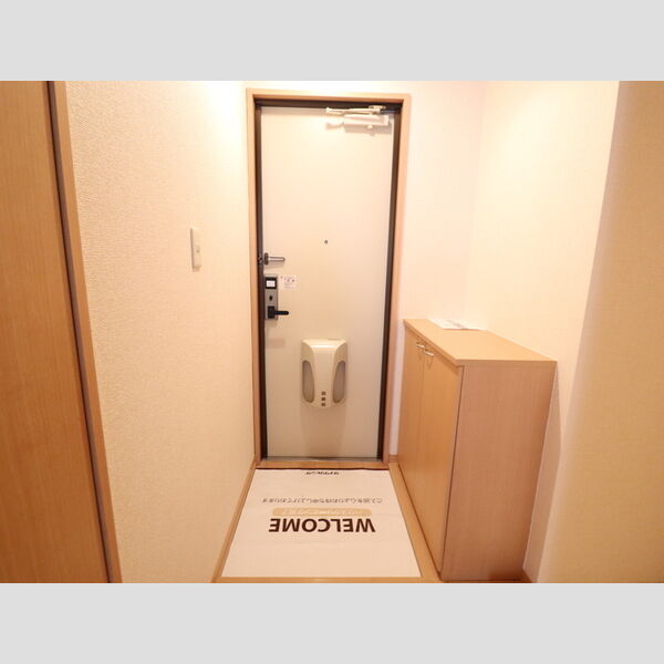 玄関 (202 玄関)