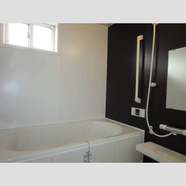 バス (B棟203 浴室)