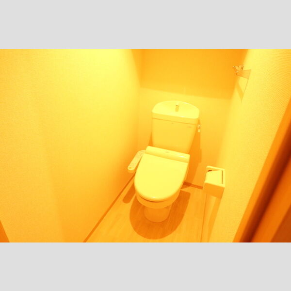 トイレ (102　温水洗浄暖房便座)