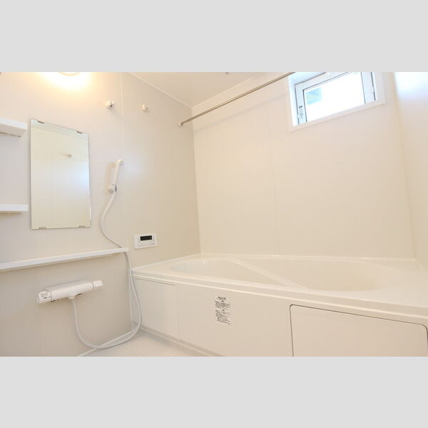 バス (201　浴室)