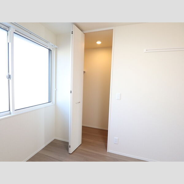 収納 (203　クローゼット)