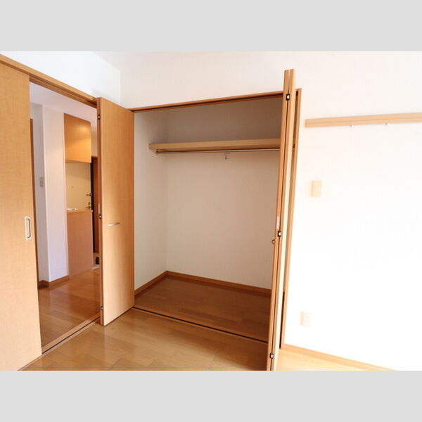 収納 (102 クローゼット)