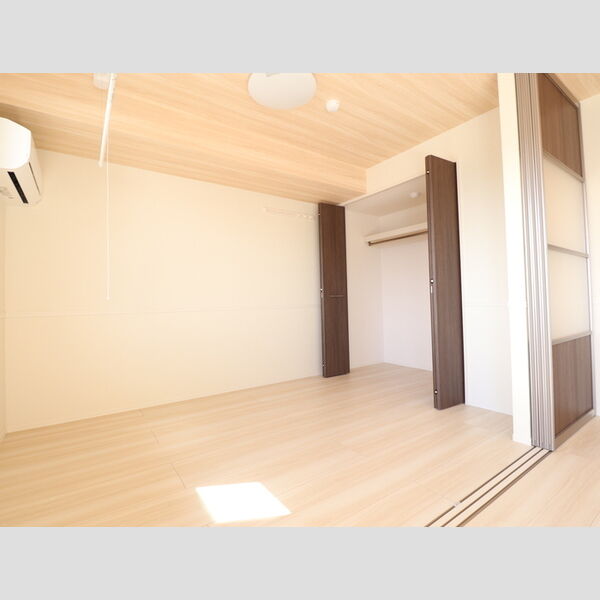 その他 (202　洋室)