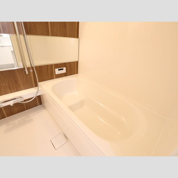 バス (202　浴室)