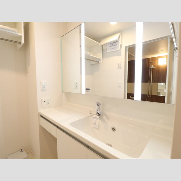 洗面所 (202　洗面所)