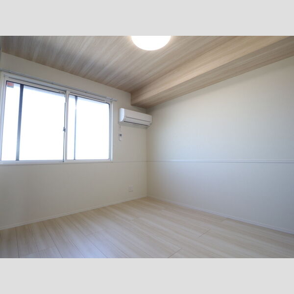 その他 (203　洋室)