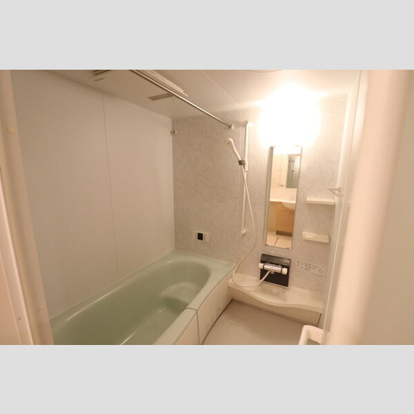 バス (103　浴室)