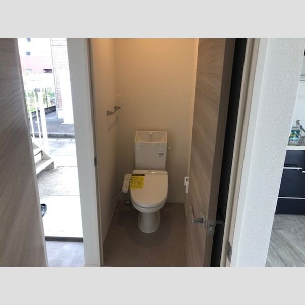 トイレ (101トイレ)