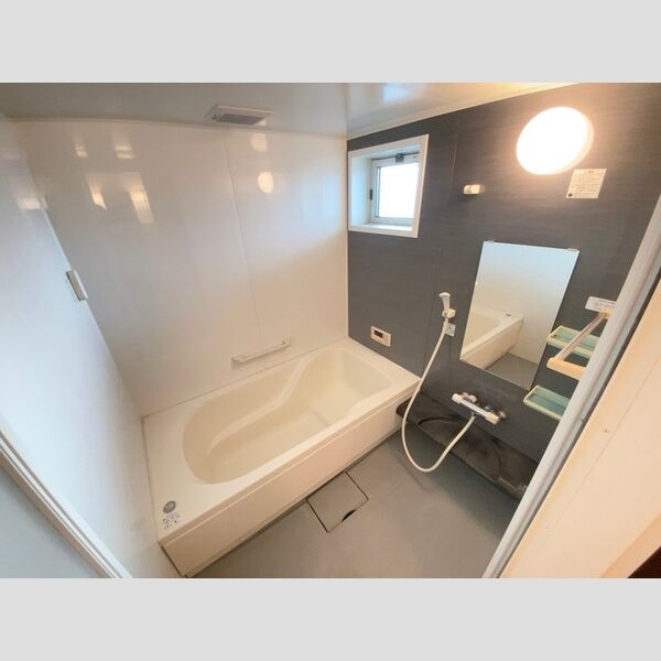 バス (205　浴室)
