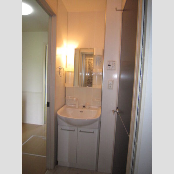 洗面所 (洗髪洗面化粧台)