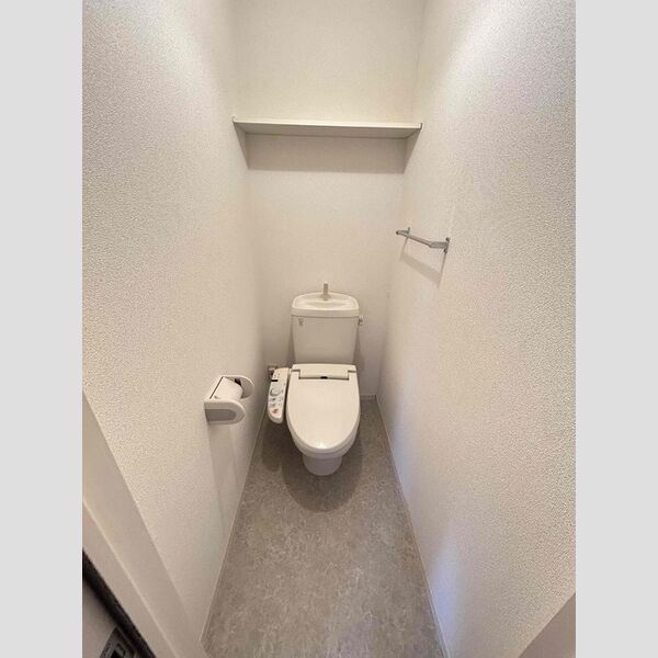 トイレ (温水洗浄暖房便座)