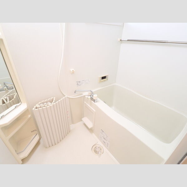 バス (205　浴室)