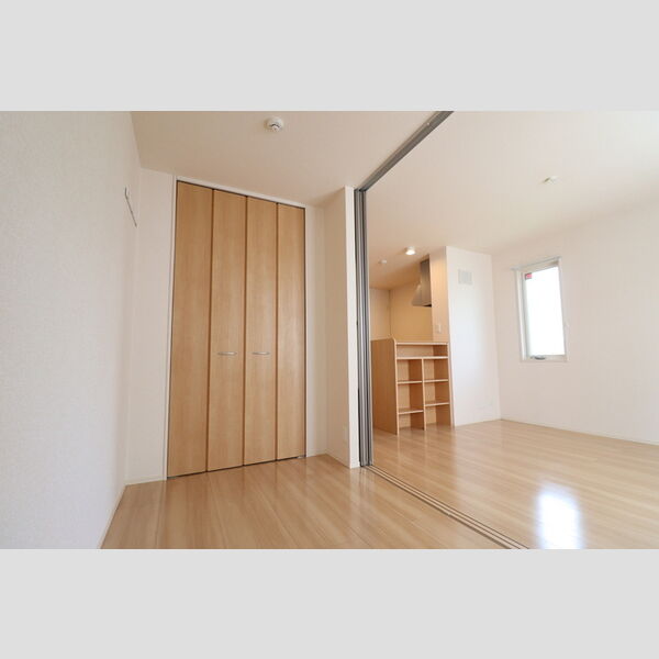 その他 (203　洋室)