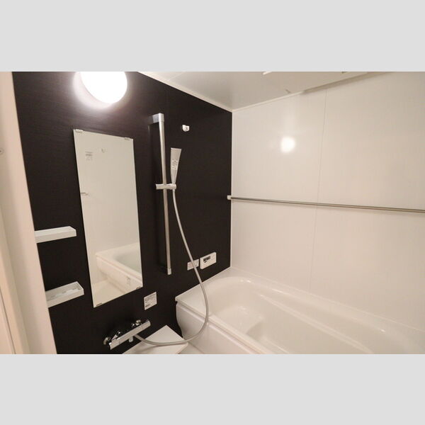 バス (203　浴室)