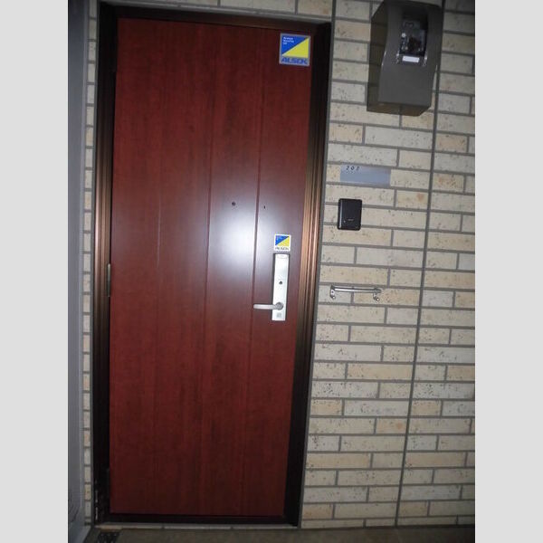 玄関 (玄関ドア)