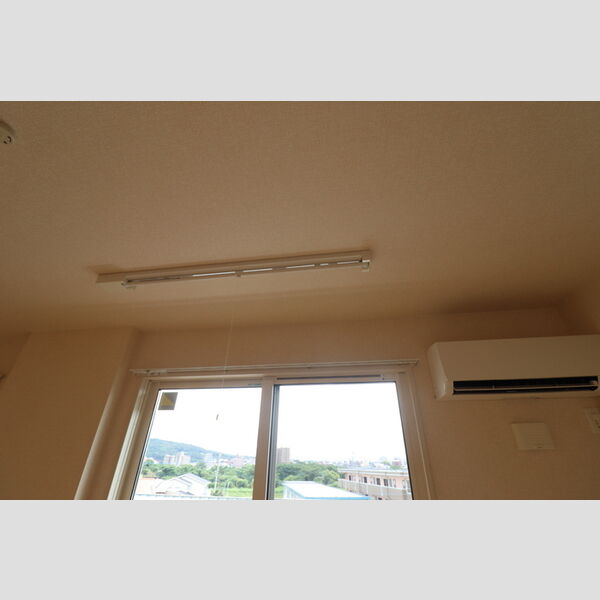 その他 (202　室内物干し)