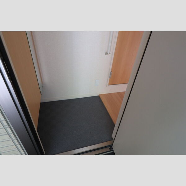 玄関 (202　玄関)