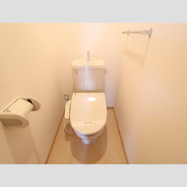 トイレ (203号　温水洗浄暖房便座)