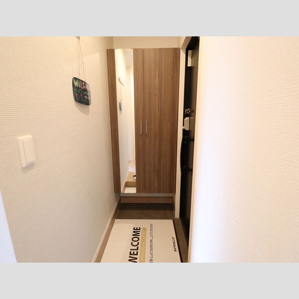 玄関 (102 玄関)