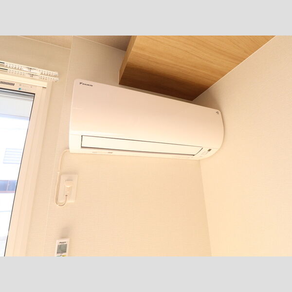 その他 (206号 エアコン)