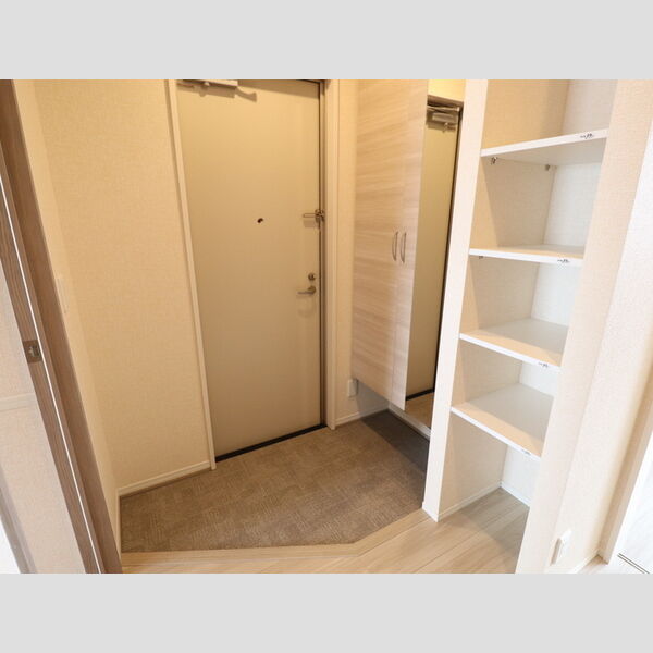 玄関 (301　玄関)