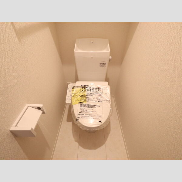 トイレ (205　温水洗浄暖房便座)