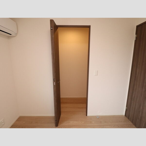 収納 (205　ウォークインクローゼット)