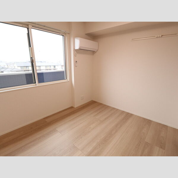 その他 (302 洋室)