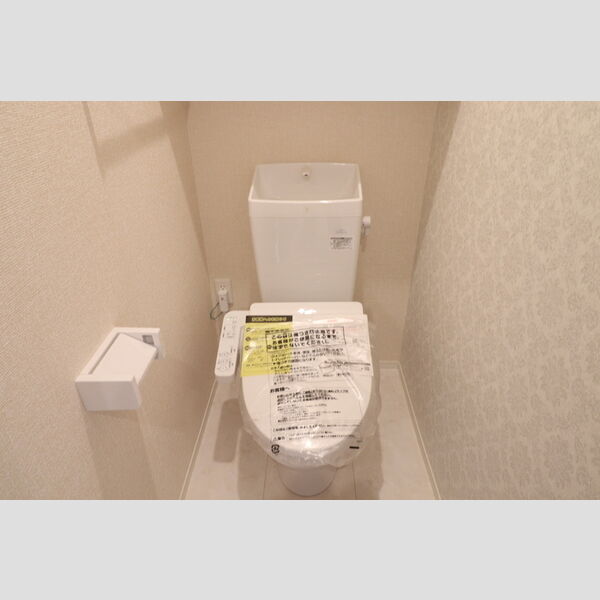 トイレ (101　温水洗浄暖房便座)