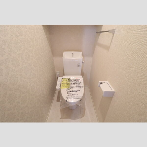 トイレ (205　温水洗浄暖房便座)