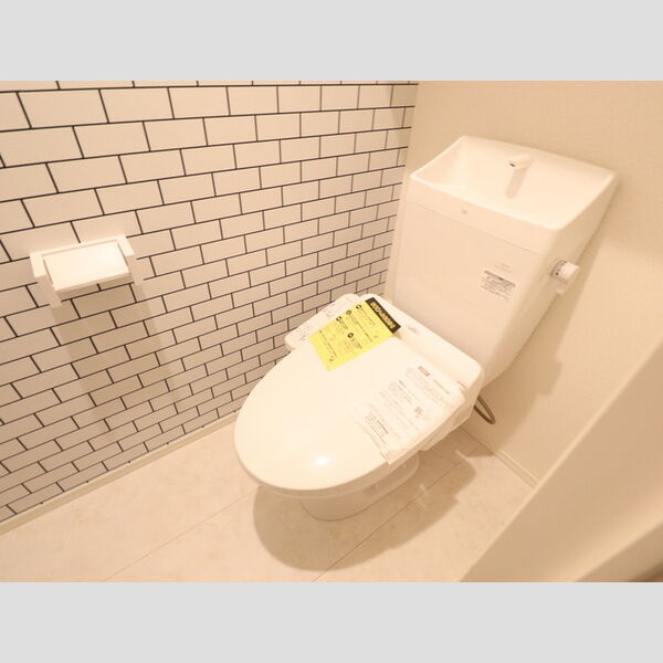 トイレ (203　温水洗浄暖房便座)