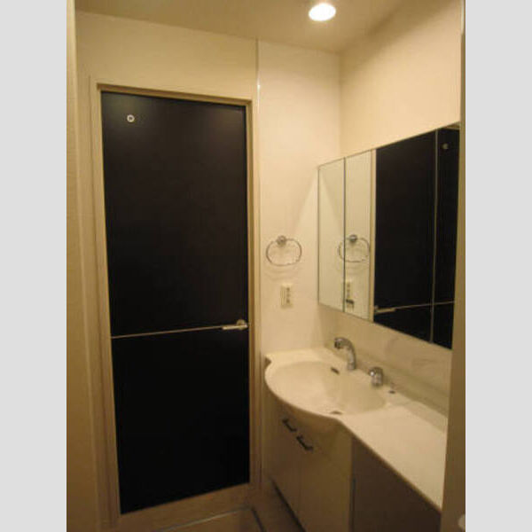 洗面所 (洗面所102)